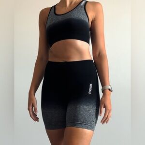 Gymshark Adapt Ombre Seamless Set - Sports Bra & Shorts